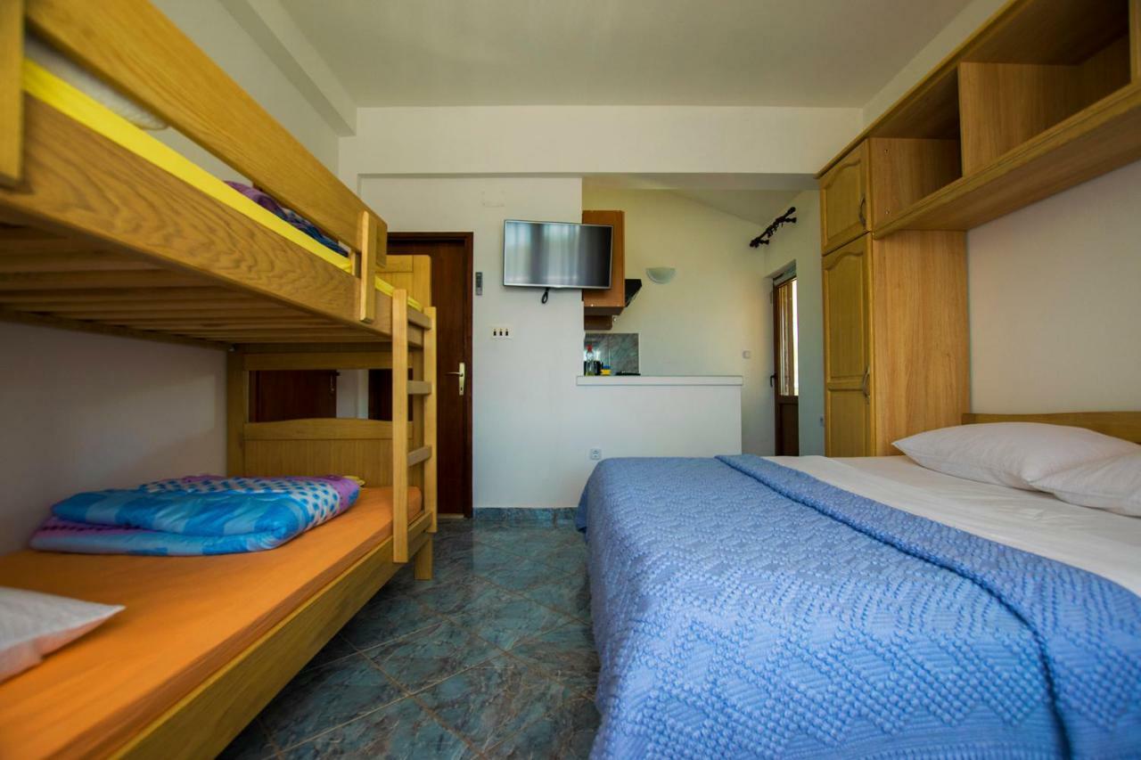 Apartmani Vesna Starigrad Paklenica Zewnętrze zdjęcie