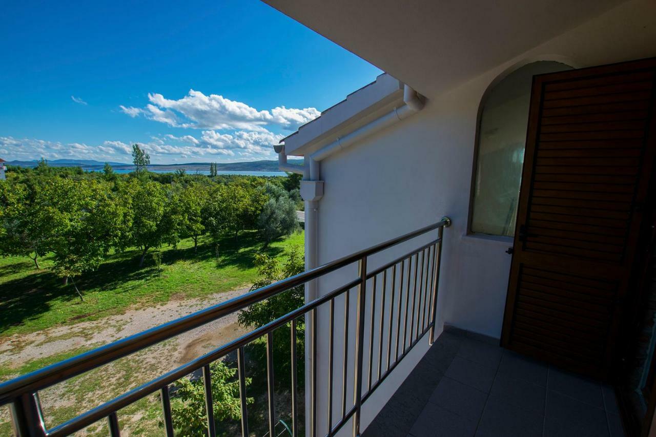Apartmani Vesna Starigrad Paklenica Zewnętrze zdjęcie